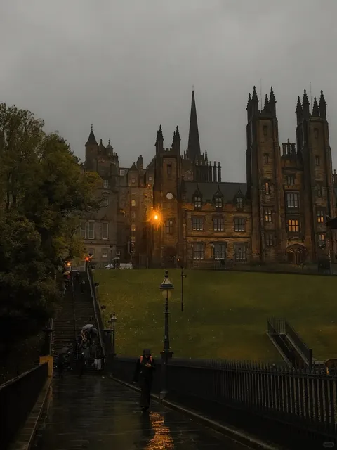 🍂 Edinburgh in Autumn - A Fairytale Come to Life...