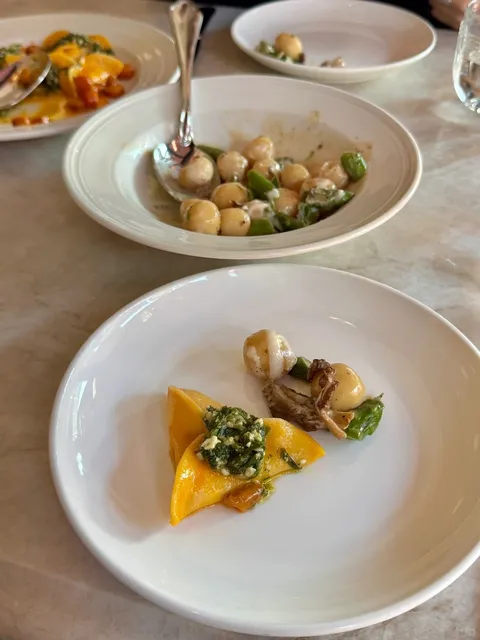 Chicago｜Utterly Defenseless Against These Plump