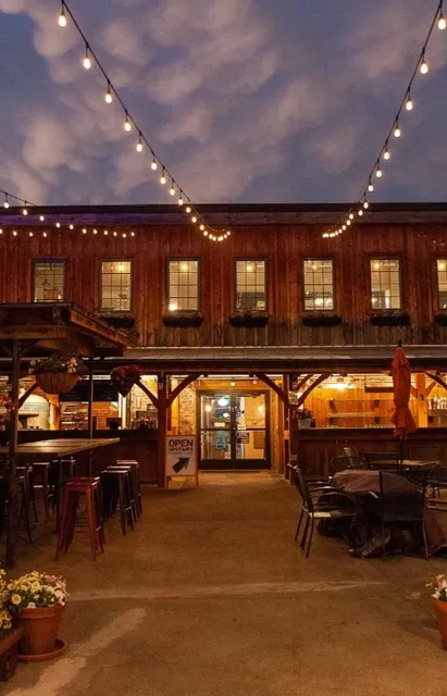 🌟 The PA Market – A Vibrant Day-to-Night Urban Hangout