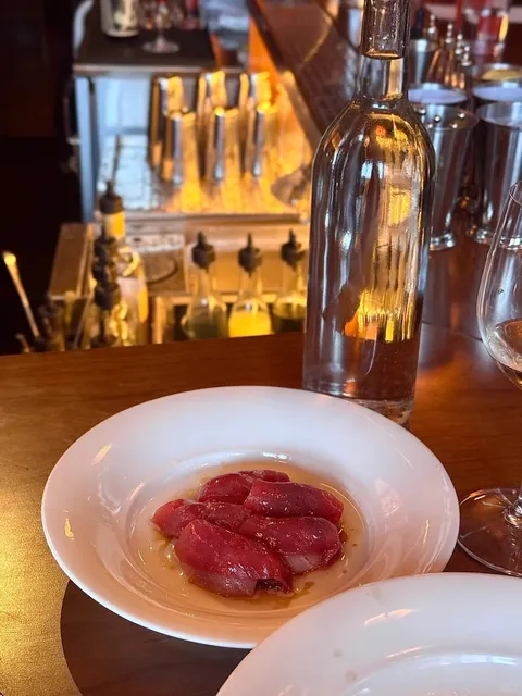 🇺🇸Found a Beautiful & Lovely Little Wine Bar in NYC! 🍷