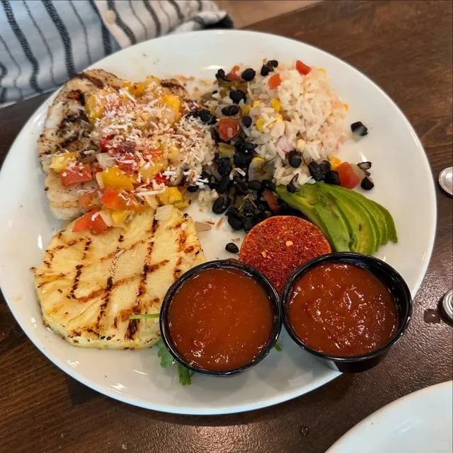 Katie’s Seafood in Galveston 🐟🚫