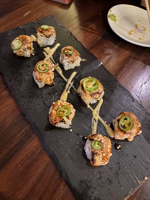 🍣 Eight Sushi Lounge | Creative Japanese Dining in Midtown ATL