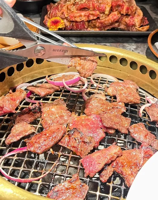 NYC All-You-Can-Eat Wagyu for $68 + FREE Lobster! 🥩🦞