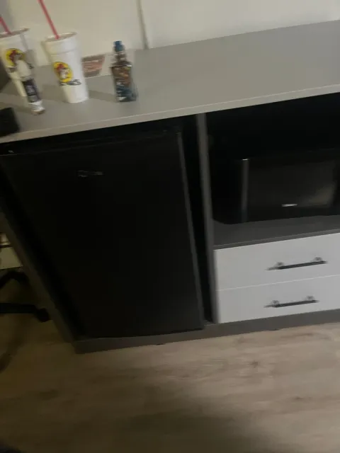 Living Here Lets You Save Money & Enjoy a Fantastic Room! 🏠💰✨