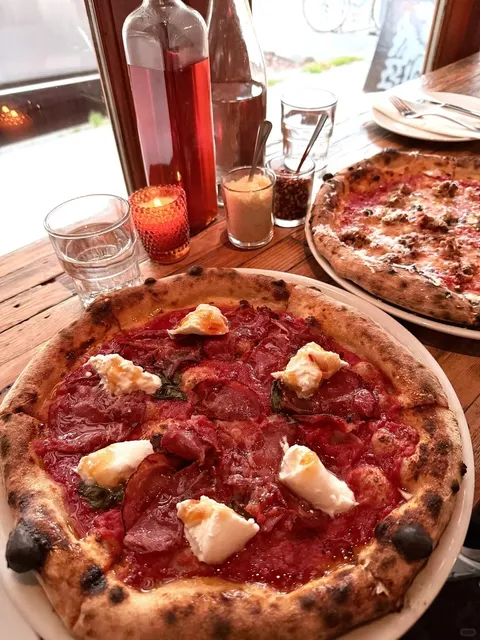 Seattle's Favorite Pizza Spot!!