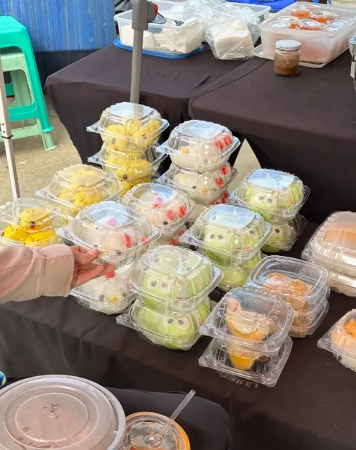 Dallas Thai Temple Food Street: A Great Sunday Spot