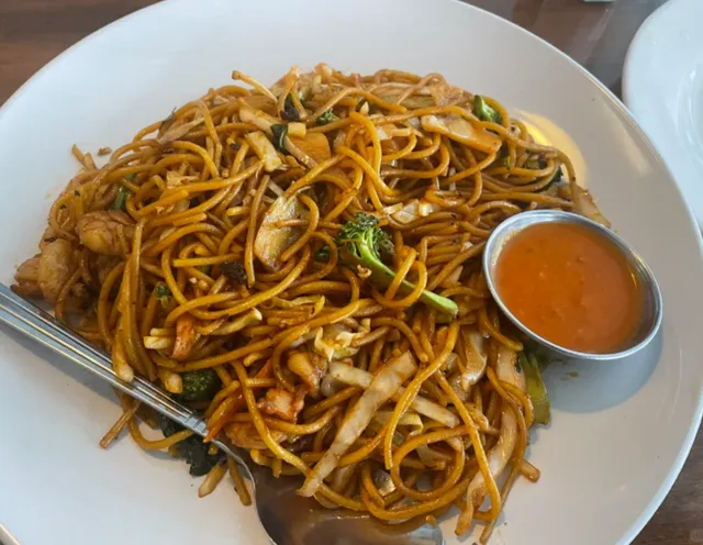 Sherpa in Anna -the best fried noodles are Nepali?