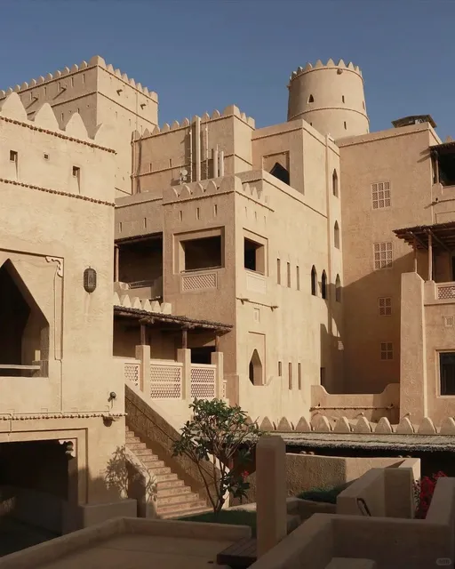 Reverse Tourism｜Sharjah: The Beautiful & Lonely City