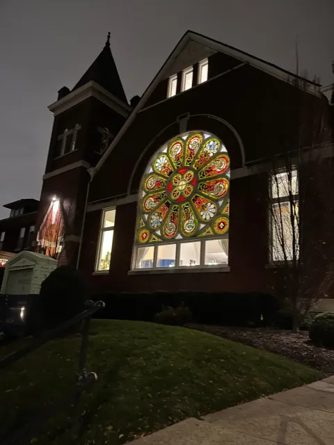 The Stunning Russell!!! ✨🏛️