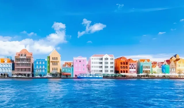 Valparaíso: Where Art Meets the Ocean 🌊🎨