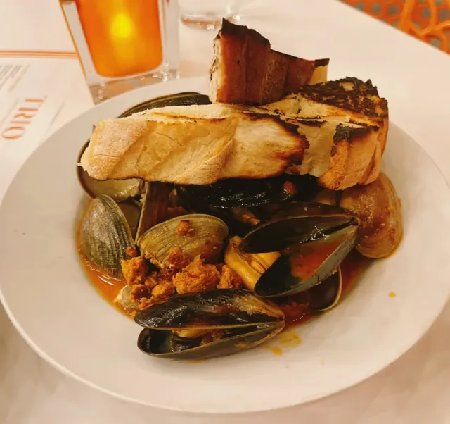 🚫 Palm Springs' Overhyped Dining Letdown – Trio Restaurant Review  