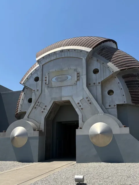 📍Los Angeles | Oakley Headquarters 🕶️🏭