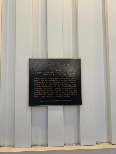 Chick-fil-A's First Store in Atlanta 🐣 | A Must-Visit for Good Luck!