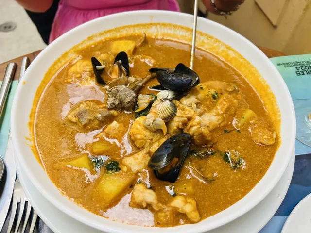 Arles & Provence Food Guide | Mediterranean Flavors  🌿🍴  