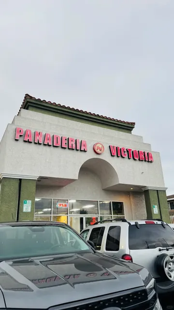 A Super Delicious Bakery Near Downtown LA – Panadería Victoria 🧁