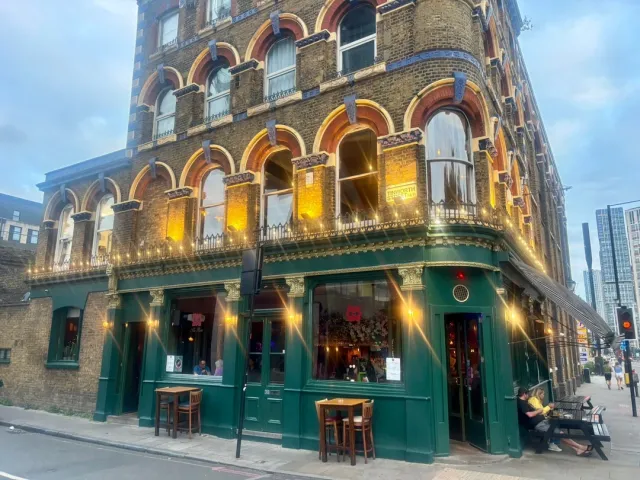 Absolutely Delicious, with Top-Notch Service! 🍽️💫