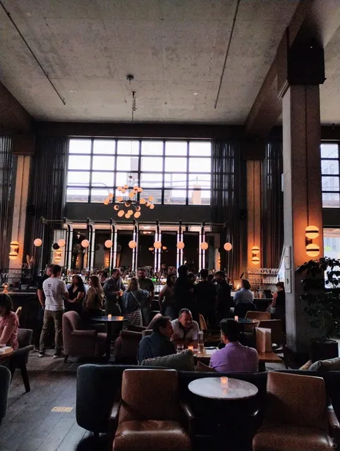 Chicago's Hidden Gem Hotel | The Hoxton Experience 🌆  