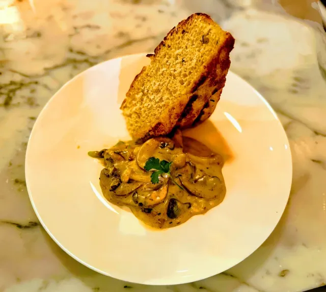 🌟 A Wonderful Upscale-Casual Evening in Downtown Chicago! 🏙️🍷