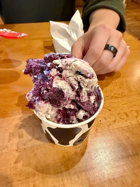 🍦🚗 A Maine Ice Cream Hut Worth Stopping For—Even on a Road Trip