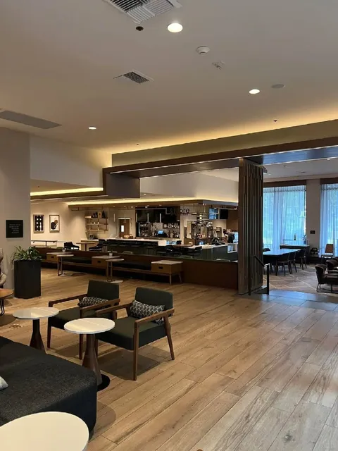 Take Your Kids to Disneyland? Lock In This Hotel in California!! 🏰✨