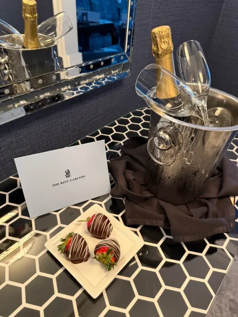 🏨 Mixed Feelings on This Stay