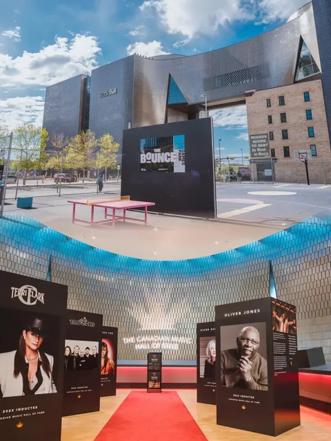 🇨🇦 Don't Miss This Calgary Guide — Save It Now! 📚