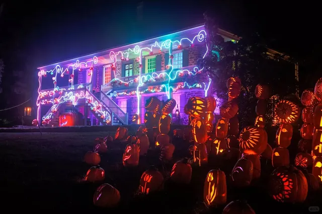 The Great Jack O'Lantern Blaze: Your Guide to NY's Pumpkin Spectacle! 