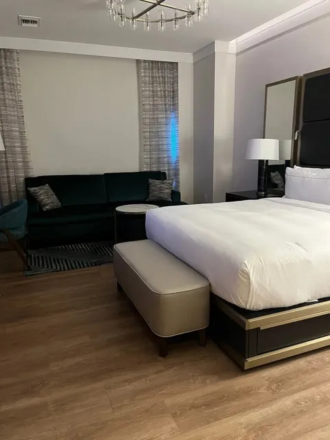 No Way 😓 This Newly Opened Hotel in Vegas Is So Affordable!