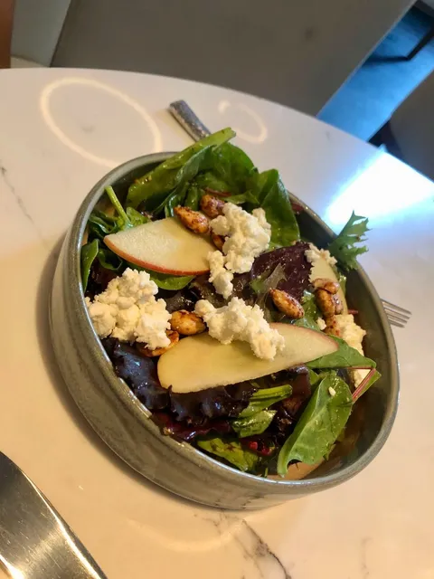 Ramsay Kitchen - Where Beef Wellington Meets Vegetarian Tricks 🥩🥦  