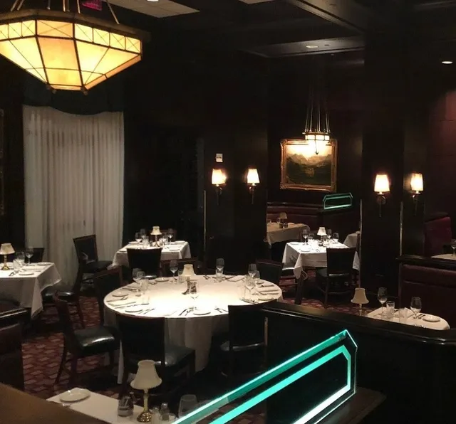 The Capital Grille: An Exceptional Dining Choice in Miami