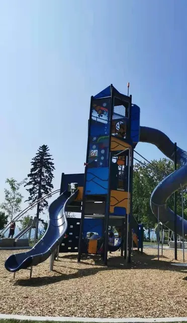 🇨🇦 Hidden Gems in GTA: Car & Tank Museums + Lakeside Fun! 🚗⚔️🏖️