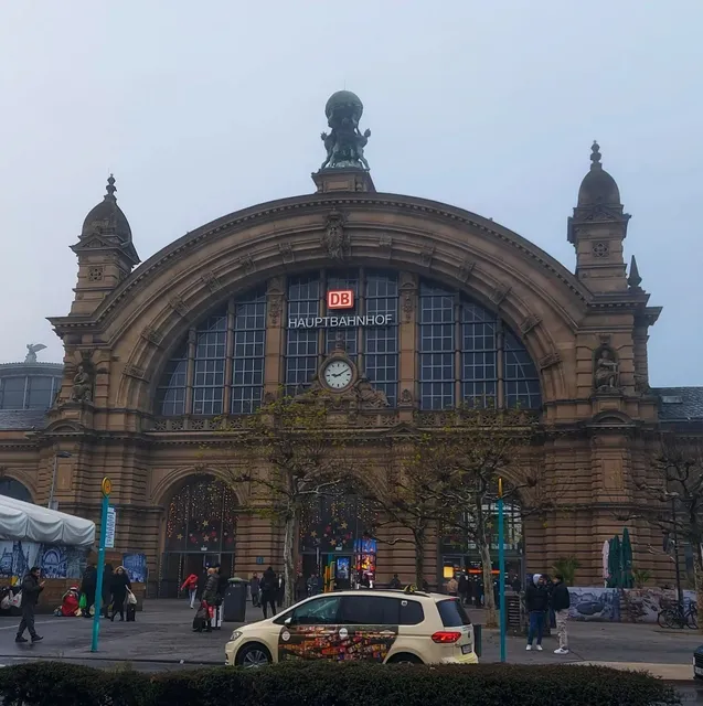 Frankfurt Central Station: A Historic Gem of the Railway Age 🚂✨