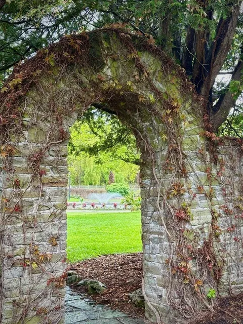​​🌷🎨 Toronto's Monet-Inspired Paradise: Edwards Gardens​​