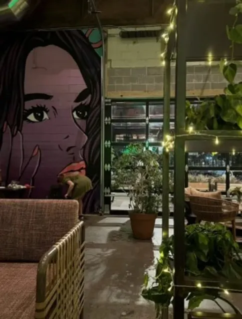 Earl Giles Restaurant and Distillery🌿🍸