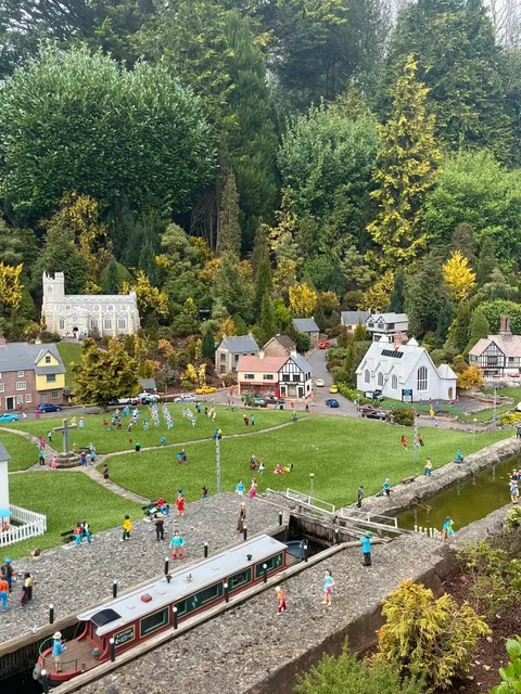 Falling Into a Fairytale: "Hi, I'm Barbie and This is My Dream Town"