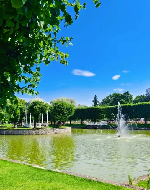 Kadriorg Palace: A Regal Summer Paradise
