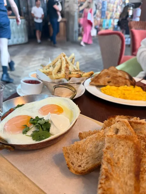 📍The Allis Chicago | A Must-Visit Brunch Spot in West Loop