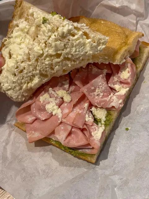 Toronto’s Hottest Fresh-Cut Ham Sandwich Spot 🥪🔥