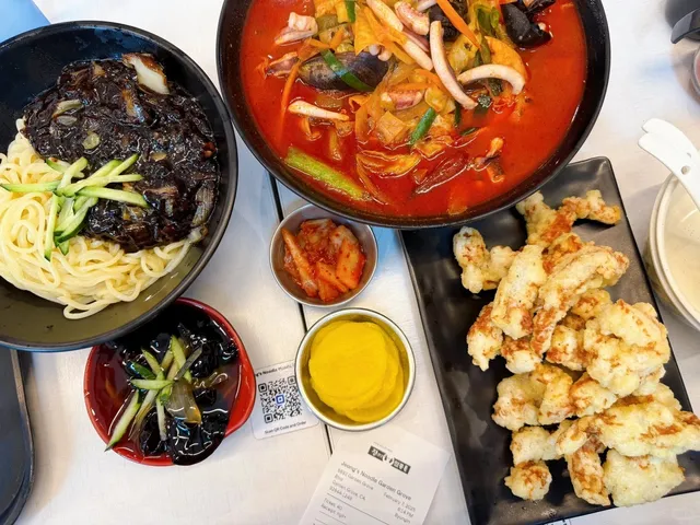 Korean Seafood Noodles, Jjampong – Orange County’s Korean Delight! 🍜