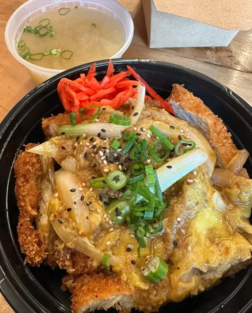 Oakville Eats | 🇯🇵 Hidden Gem for Delicious Donburi Bowls!