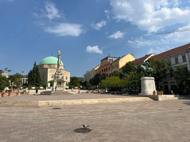 🇭🇺 Life in a European Town - Pécs, Hungary