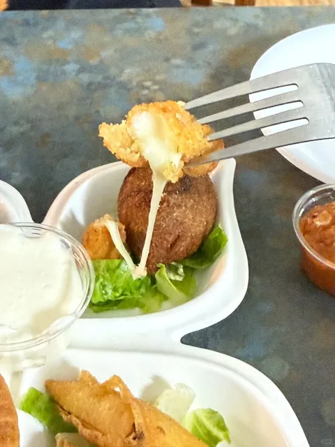 🇨🇦 Halifax 100-Restaurant Challenge: #100 - 902 Restaurant & Caterin