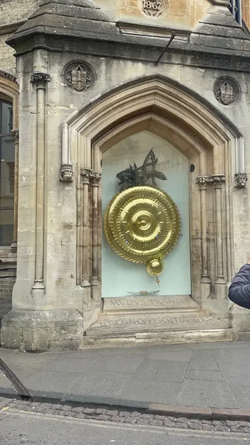 🇬🇧 Cambridge: A Playful Guide to the Scholarly Paradise 🎓✨