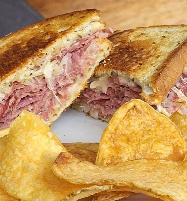 A Cozy Restaurant Near the Zoo