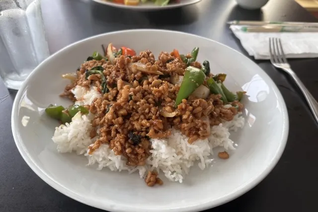 First Meal in Rhode Island | Bee‘s Thai Cuisine