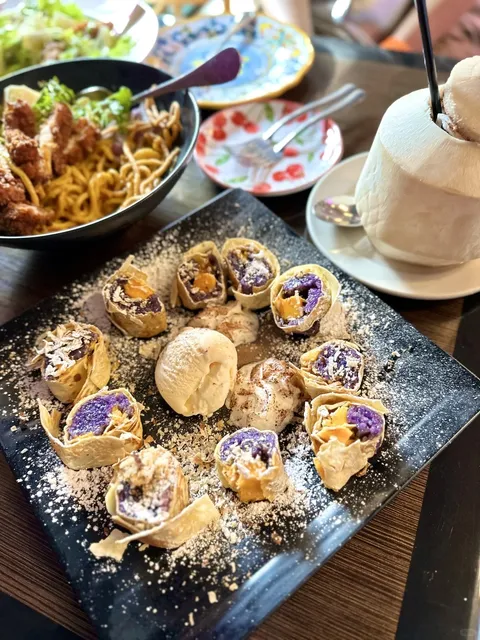 Best  Thai Restaurant in Bay Area-- Le Moose Crepe Cafe