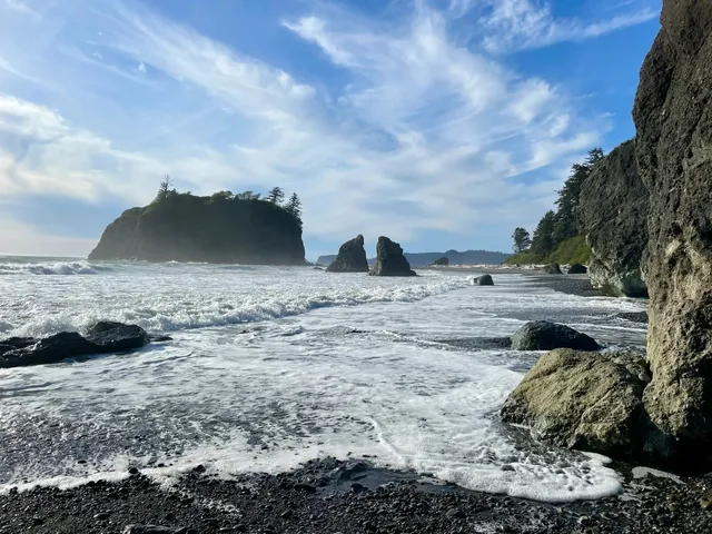 Seattle’s “Werewolf Beach” Is Iceland’s Edgy Twin— Twilight Fans！🐺