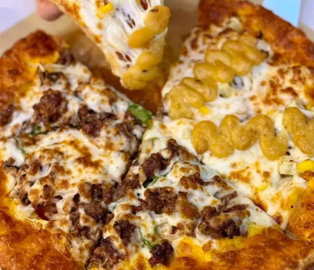 New York’s Amazing Korean Pizza 🍕