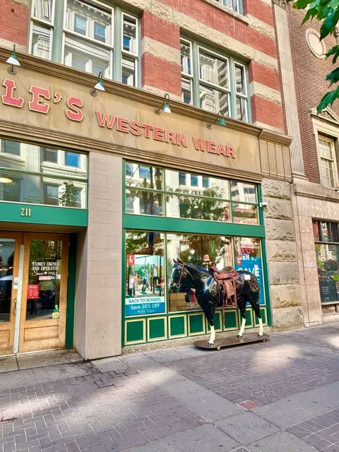 🌆 Calgary City Tour | Road Trip Day 8/9