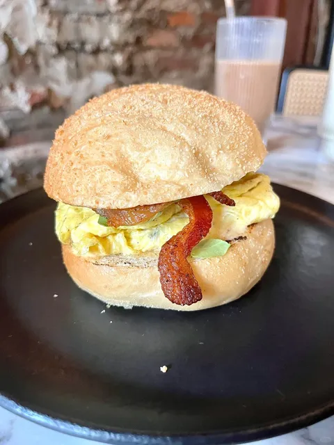 🌟 Baby’s Kusina + Market – Cozy Filipino Brunch Spot in Philly! 🇵🇭